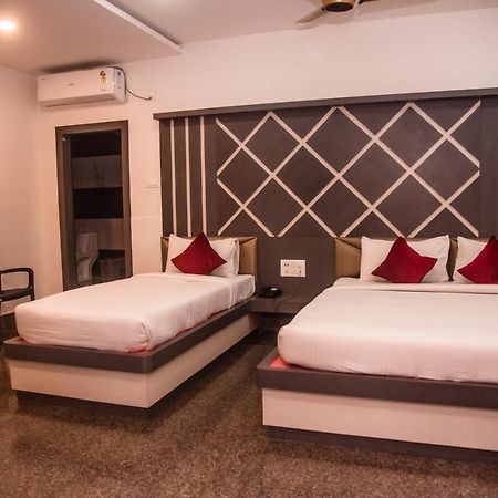 Hotel Sapphire Tinsukia Ngoại thất bức ảnh