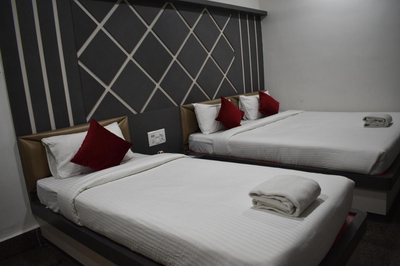 Hotel Sapphire Tinsukia Ngoại thất bức ảnh