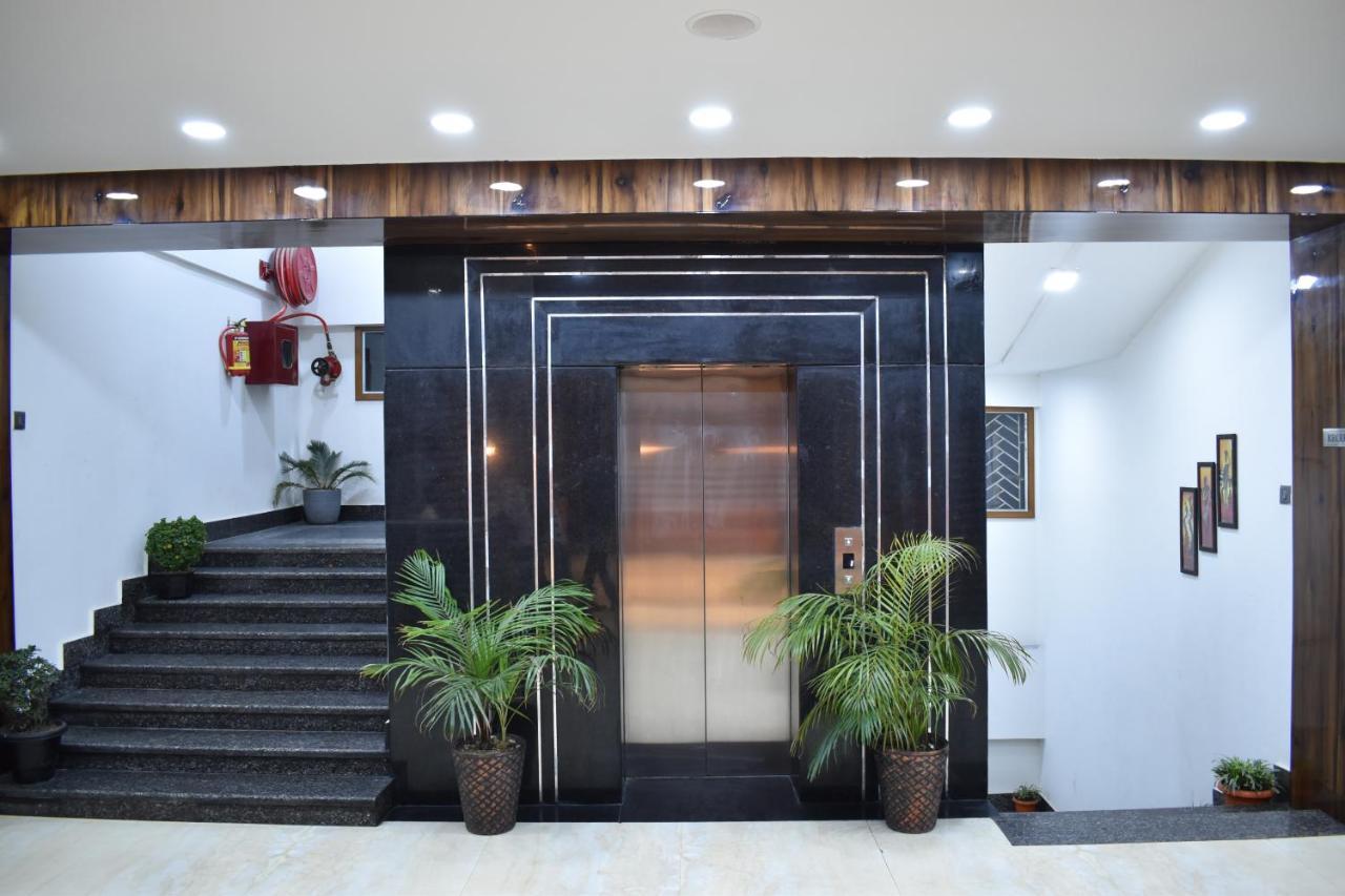 Hotel Sapphire Tinsukia Ngoại thất bức ảnh