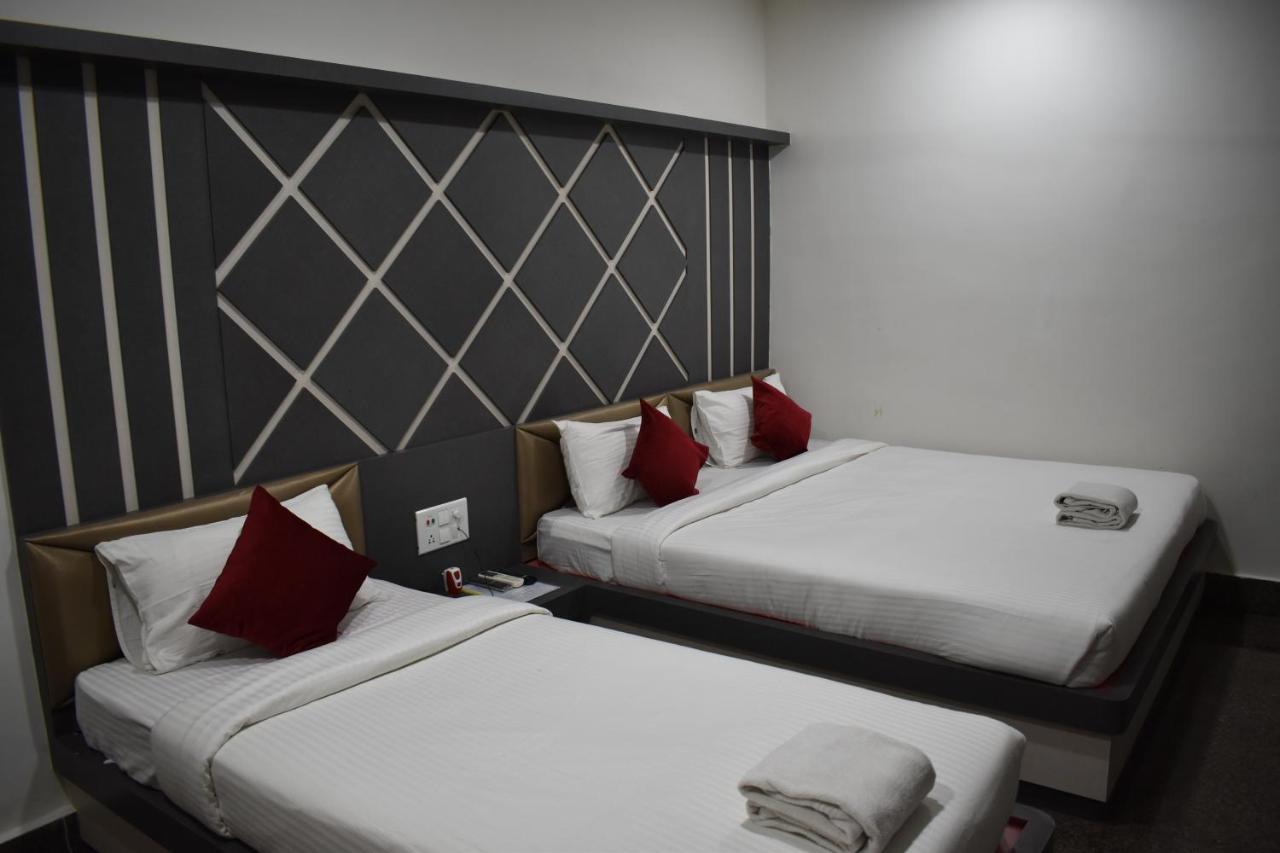 Hotel Sapphire Tinsukia Ngoại thất bức ảnh